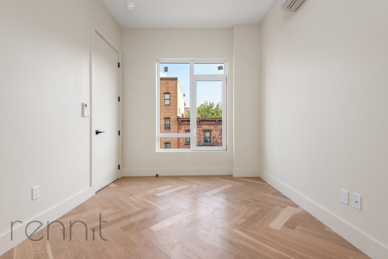 179 Meserole St, Apt 3B Image 7