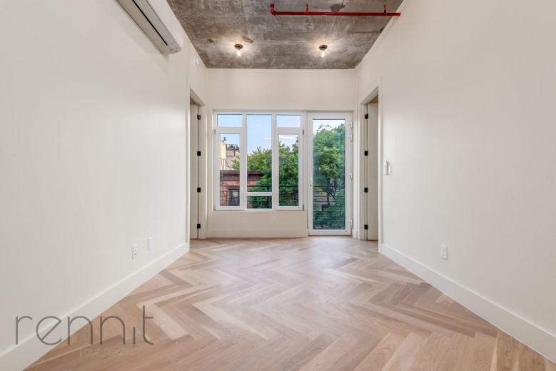 179 Meserole St, Apt 2C Image 4