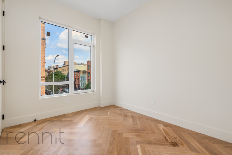 179 Meserole St, Apt 3A Image 8