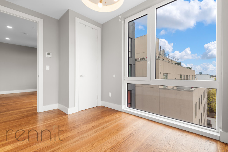 853 Lexington Ave, Apt 4C Image 9