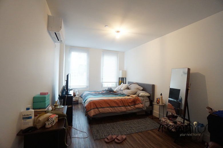 26-24 4th St, Apt 611A Image 13