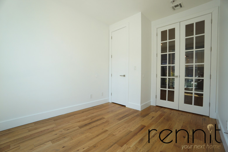 869 Park Ave, Apt 1A Image 12