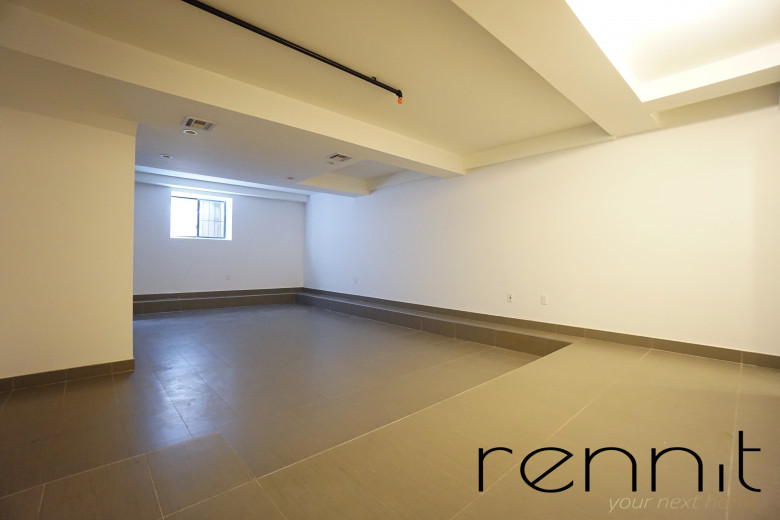 869 Park Ave, Apt 1A Image 13