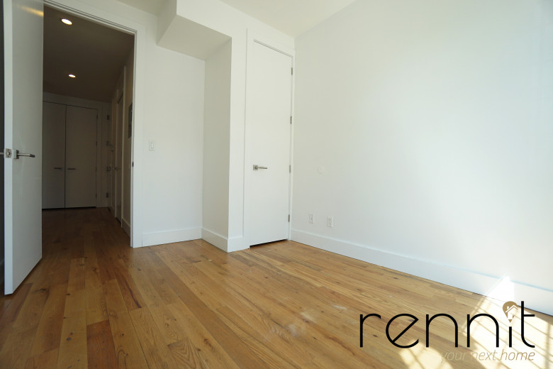 869 Park Ave, Apt 1A Image 4