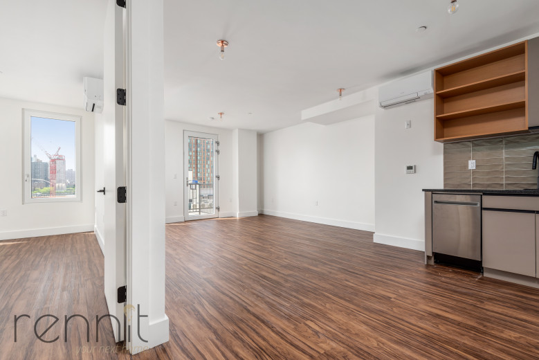 26-24 4th St, Apt 708A Image 4