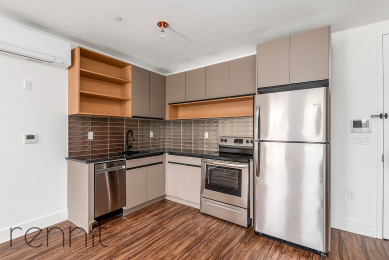 26-24 4th St, Apt 708A Image 6