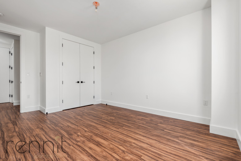 26-24 4th St, Apt 708A Image 8