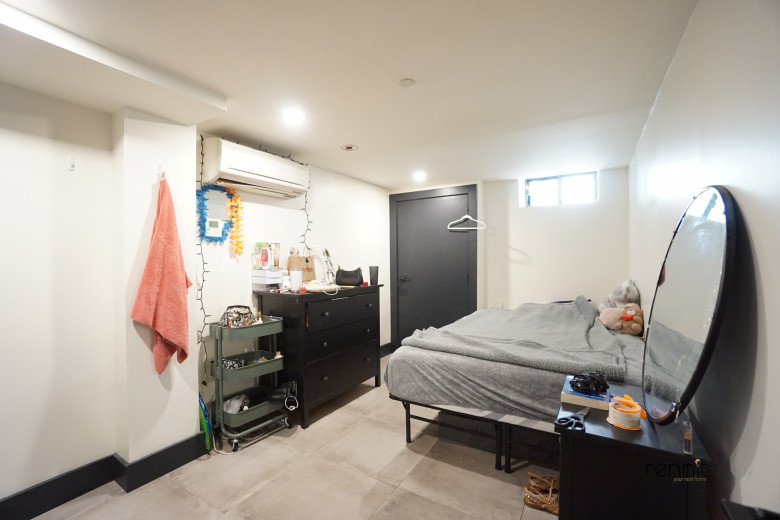 221 Martense St, Apt 1R Image 15