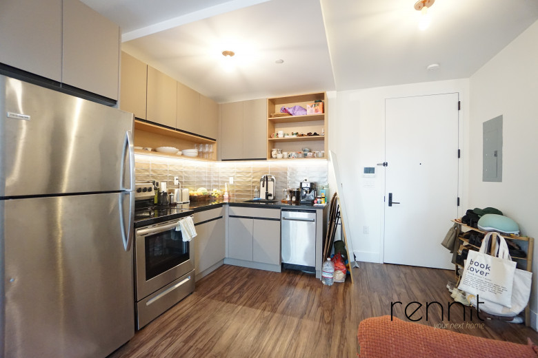 26-25 3rd St, Apt 505B Image 11