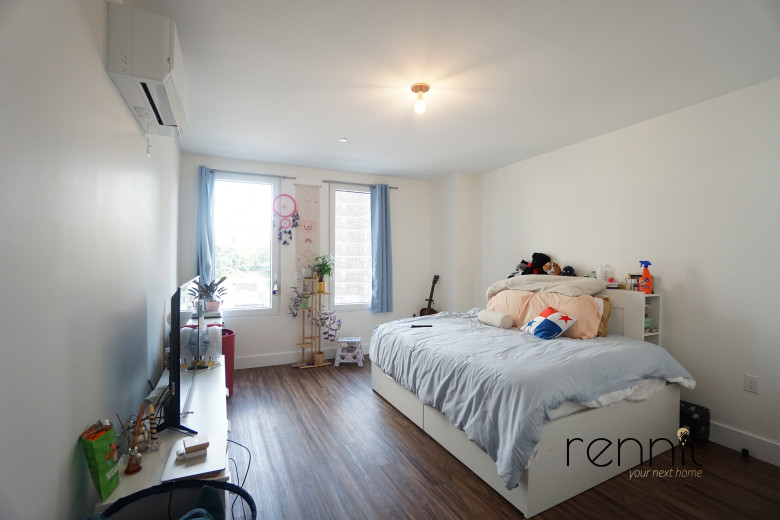 26-24 4th St, Apt 605A Image 11