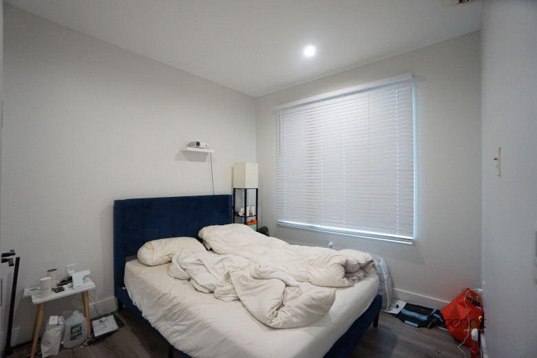 125 Kings Hwy, Apt 7B Image 8