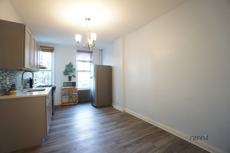 477 Fairview Ave, Apt 2R Image 10