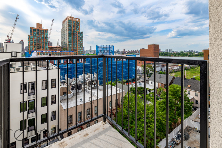 26-24 4th St, Apt 610A Image 3