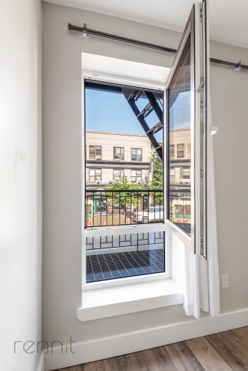 1198 Bedford Ave, Apt D Image 3