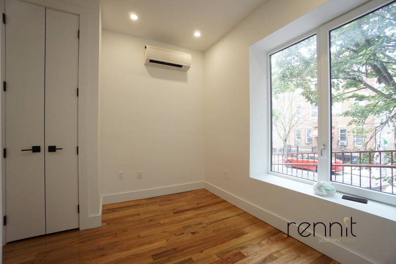 294 Schaefer St #1F, Apt Brooklyn Image 4