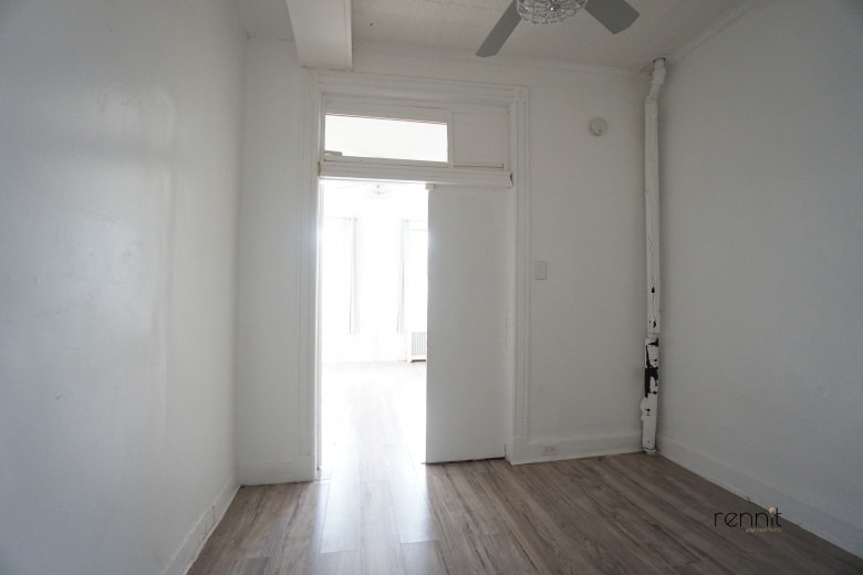 477 Fairview Ave, Apt 2L Image 6