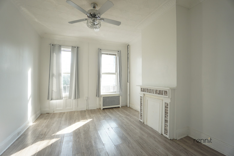 477 Fairview Ave, Apt 2L Image 7
