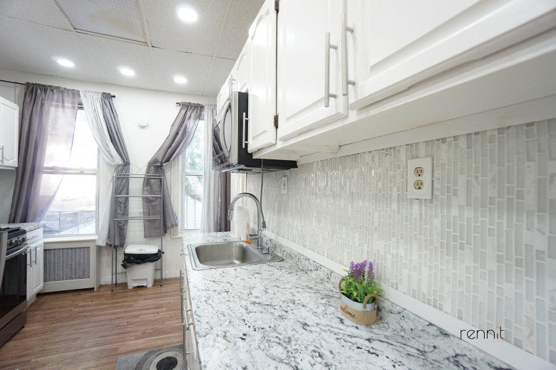 477 Fairview Ave, Apt 2L Image 9