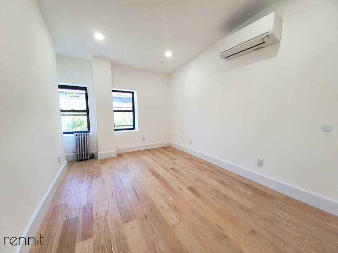 320 Throop Ave, Apt 4 Image 6