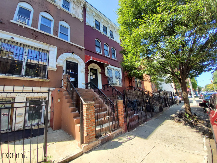 320 Throop Ave, Apt 4 Image 8
