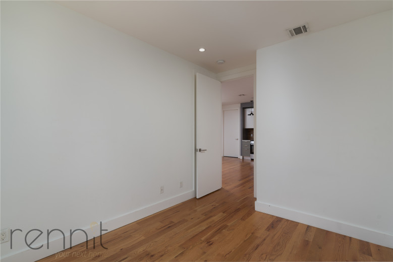 869 Park Ave, Apt 6A Image 10