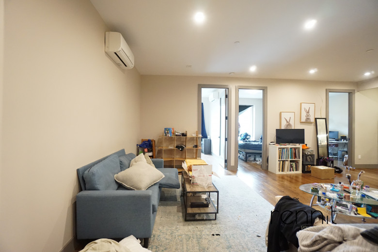 209 Troy Ave, Apt 2A Image 8