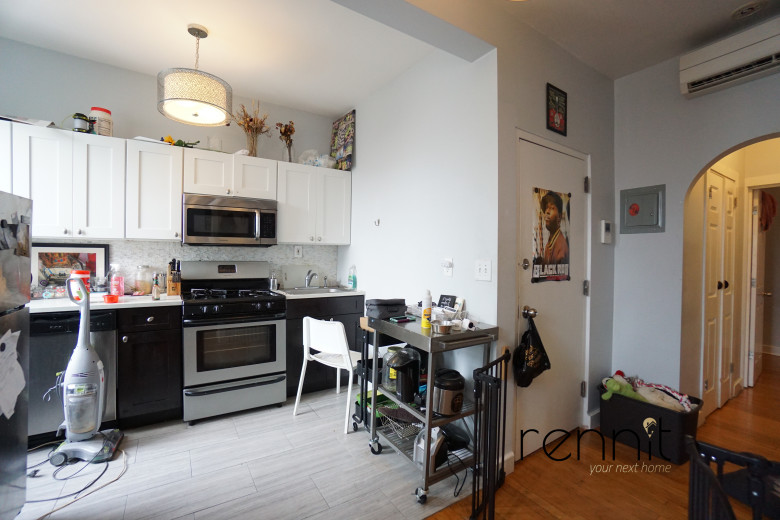 17-34 Menahan St, Apt 3F Image 6