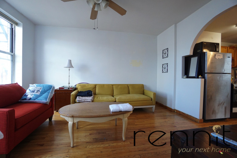 370 Bedford Ave, Apt 18 Image 12