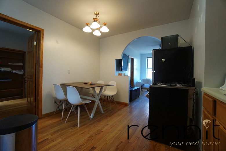 370 Bedford Ave, Apt 18 Image 4