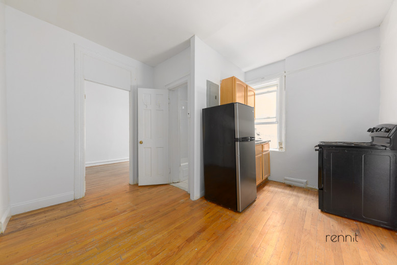 370 Bedford Ave, Apt 5 Image 9