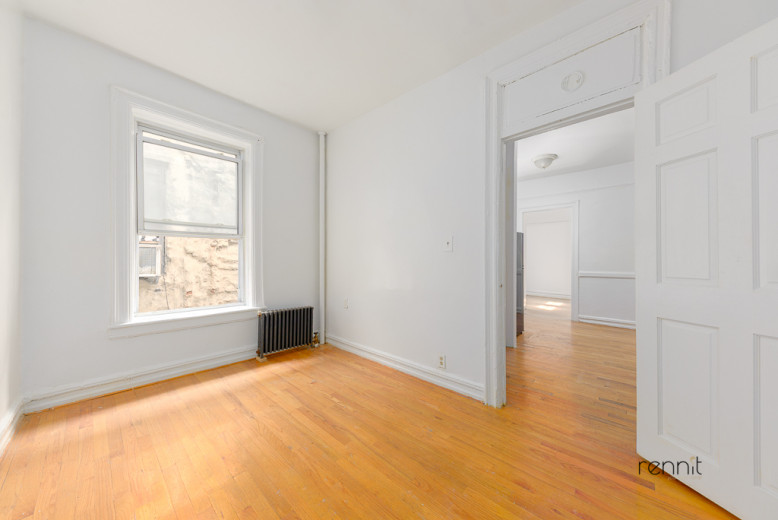 370 Bedford Ave, Apt 5 Image 13