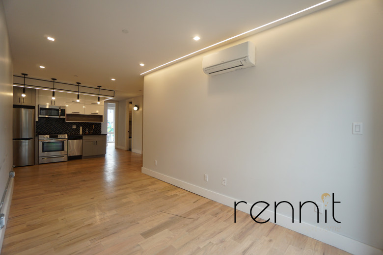 100 Suydam St, Apt 2B Image 4