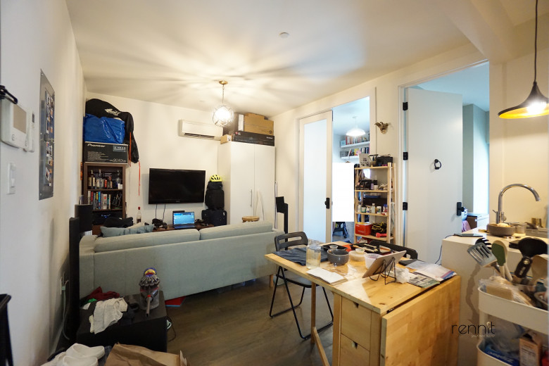 295 Montgomery St, Apt 2R Image 1