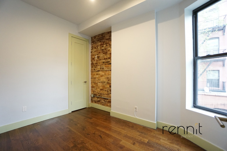 686 Jefferson Ave, Apt 2R Image 11