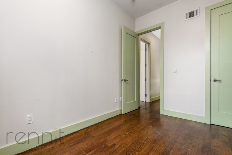 686 Jefferson Ave, Apt 2R Image 16