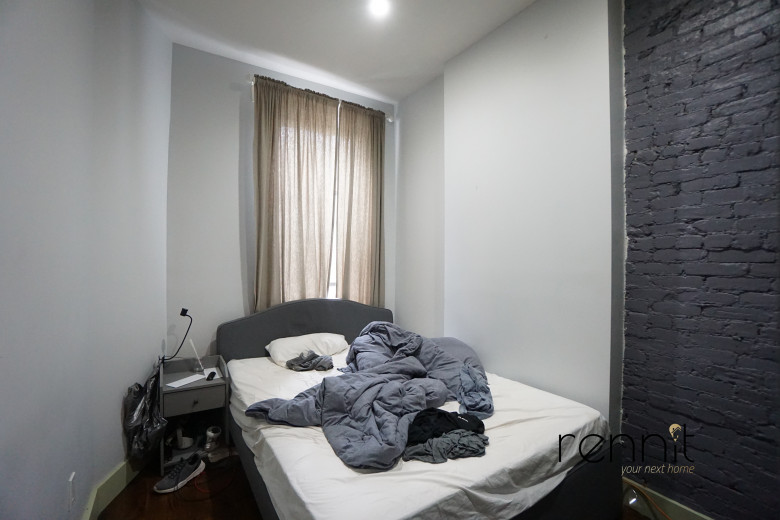 686 Jefferson Ave, Apt 2R Image 4