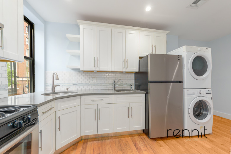377 S 5th St, Apt 2L Image 4