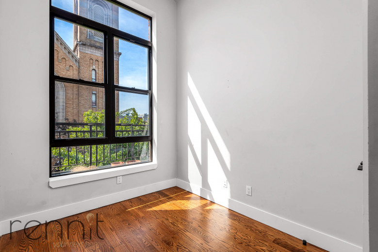 377 Onderdonk Ave, Apt 3F Image 5