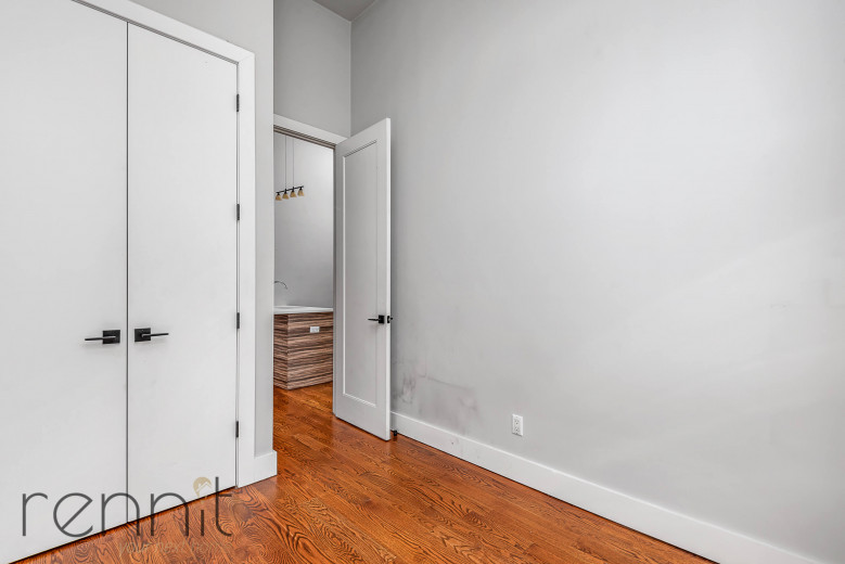 377 Onderdonk Ave, Apt 3F Image 6