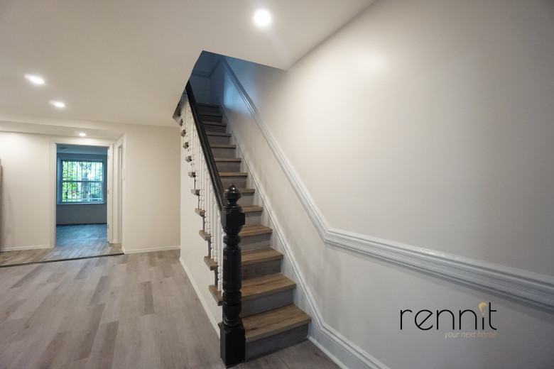 77 Somers St, Apt 1 Image 16