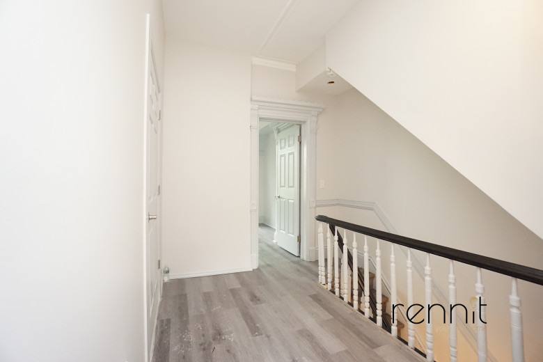 77 Somers St, Apt 1 Image 22