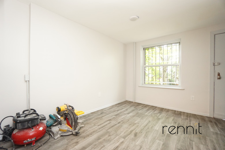 77 Somers St, Apt 1 Image 26