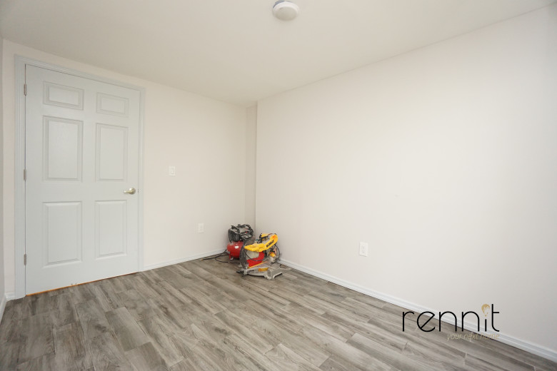 77 Somers St, Apt 1 Image 29