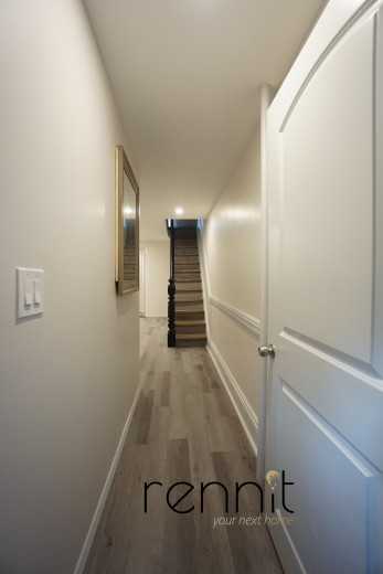 77 Somers St, Apt 1 Image 30