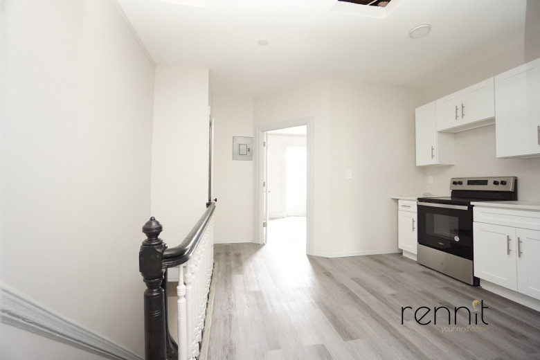 77 Somers St, Apt 2 Image 10