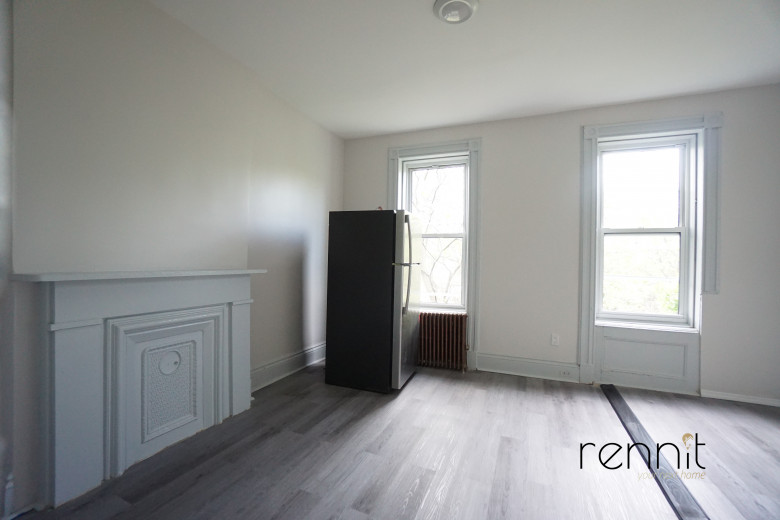 77 Somers St, Apt 2 Image 13