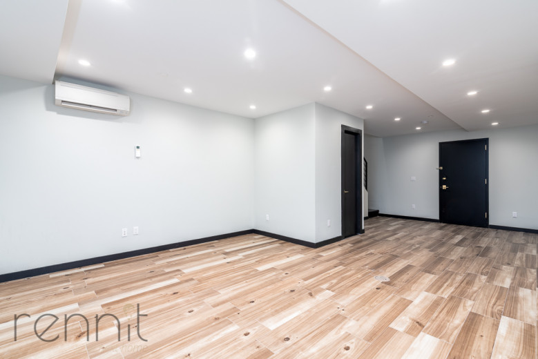 312 Keap St, Apt 1B Image 5