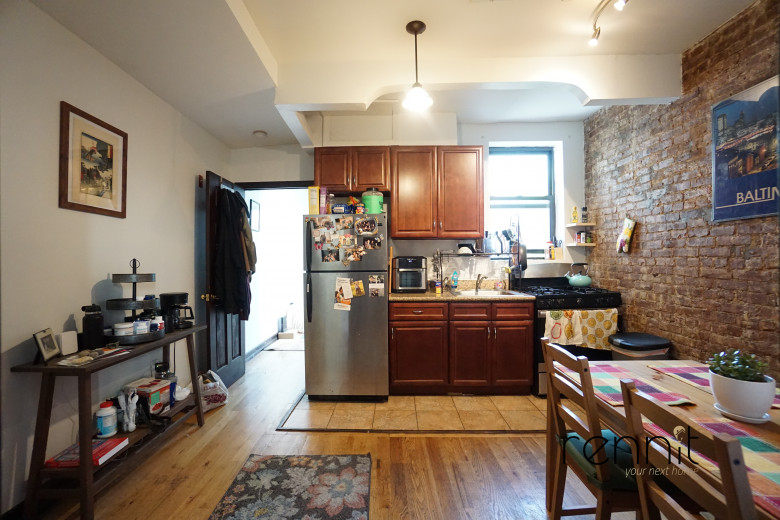 817 St Johns Pl, Apt 2C Image 12