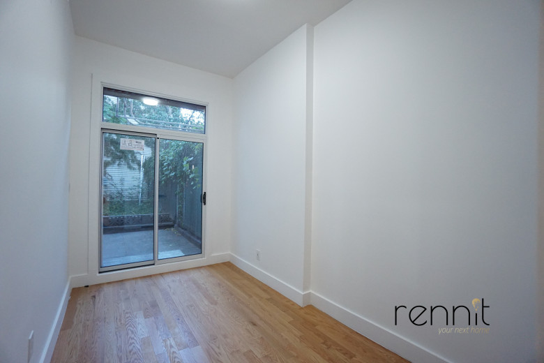 477 Fairview Ave, Apt 1 Image 9