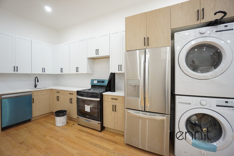 477 Fairview Ave, Apt 3R Image 10